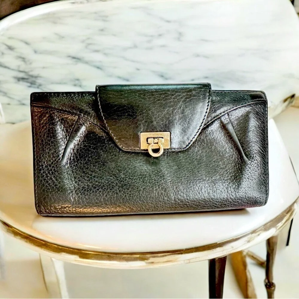 Salvatore Ferragamo Flap Long Wallet - Picture 2 of 10